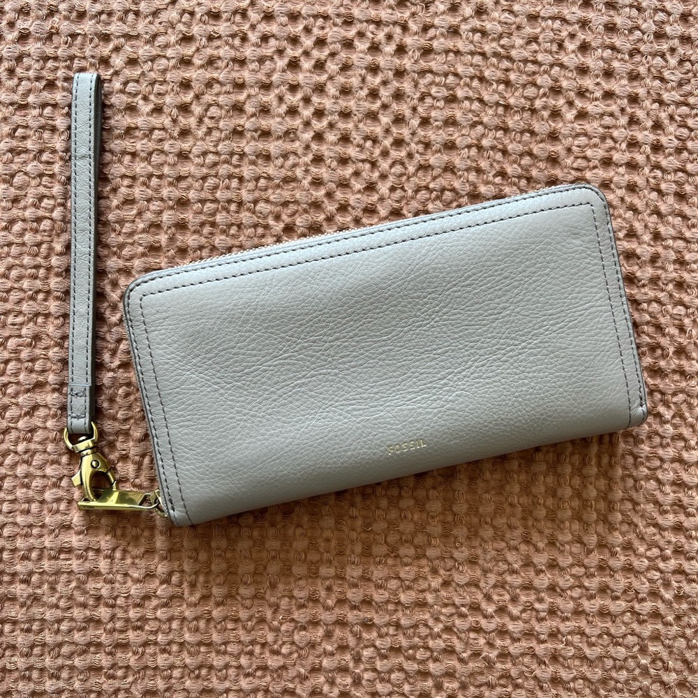 Fossil taupe Leather Zip-Around Wristlet with Gold Hardware